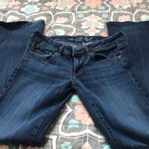AE favorite boyfriend jeans size 6L